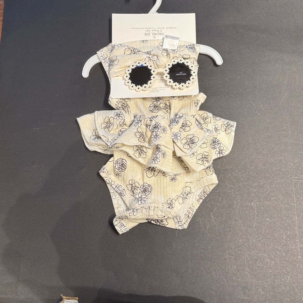 Rachel Zoe Baby Onesie 3 piece Cream and Black outfit 6-9 mos NWT